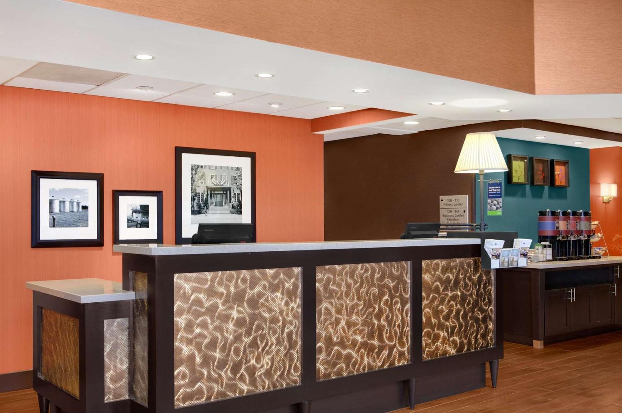 Hampton Inn Chicago-Midway Airport Bedford Park Exterior photo